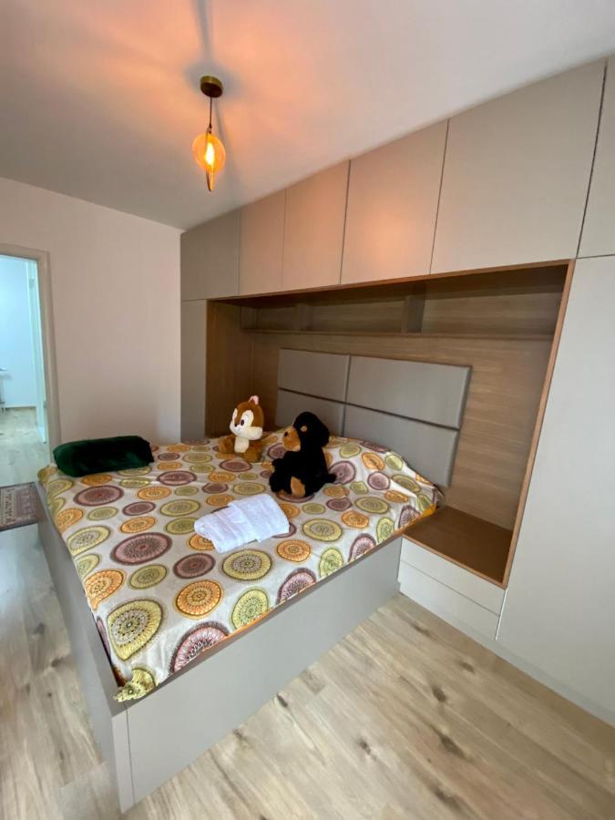 Elegant Apartment In City Centre Pristina Exteriör bild