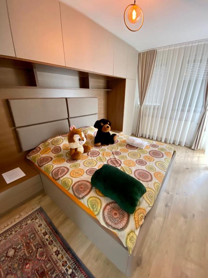 Elegant Apartment In City Centre Pristina Exteriör bild
