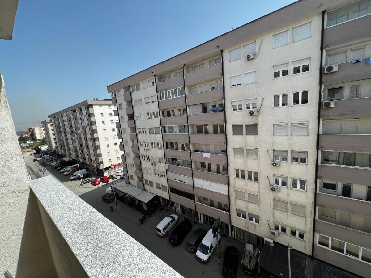 Elegant Apartment In City Centre Pristina Exteriör bild