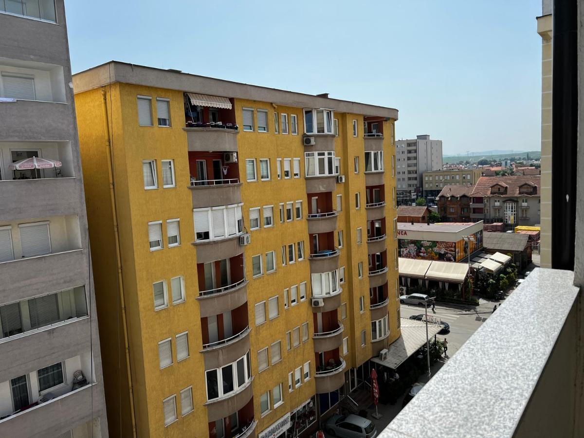 Elegant Apartment In City Centre Pristina Exteriör bild